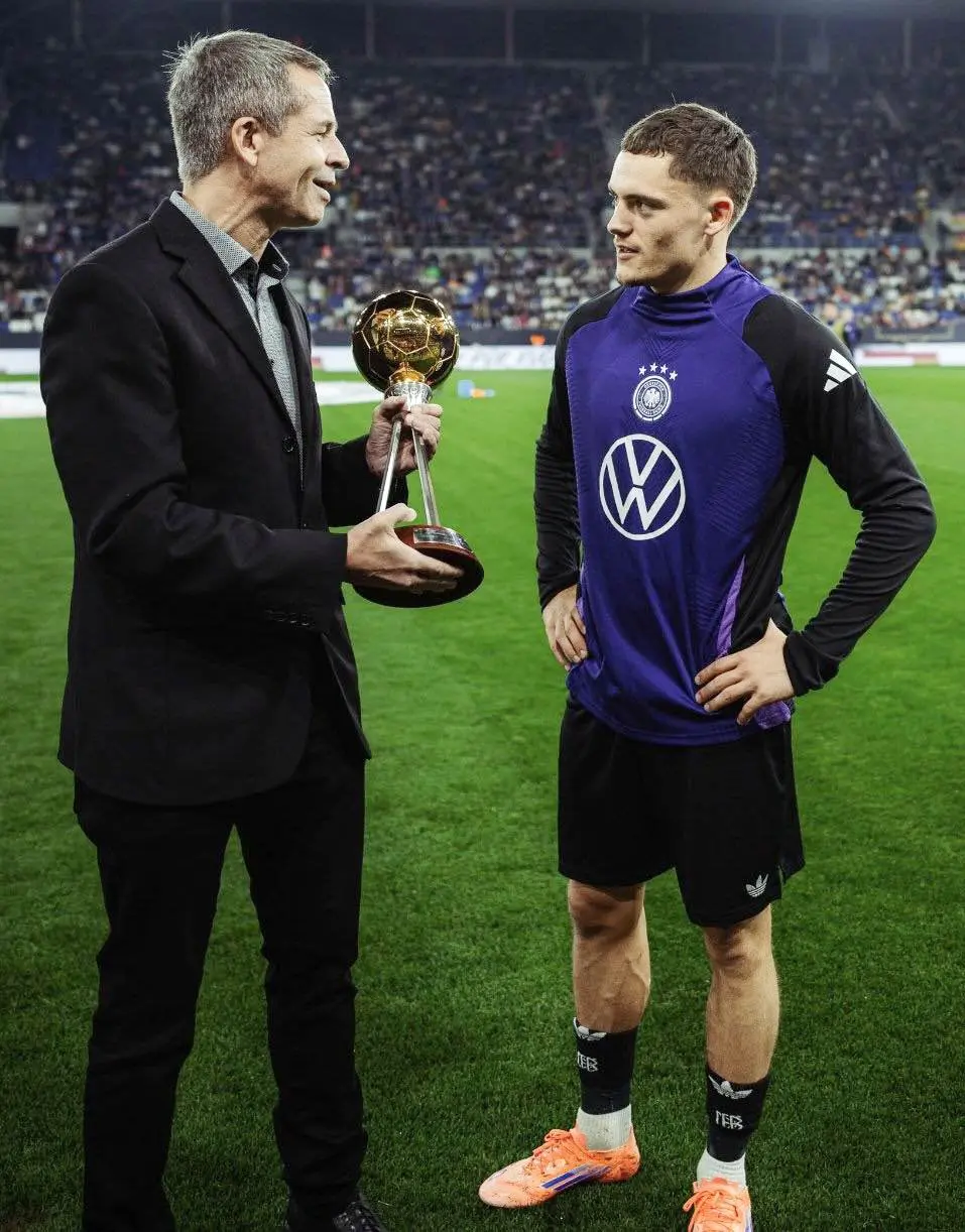 德国队在主, 送助攻 德国队在主, 送助攻