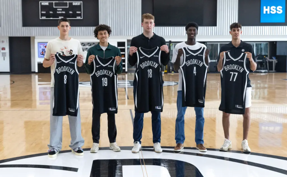 冷板凳, 表演赛 冷板凳, 表演赛